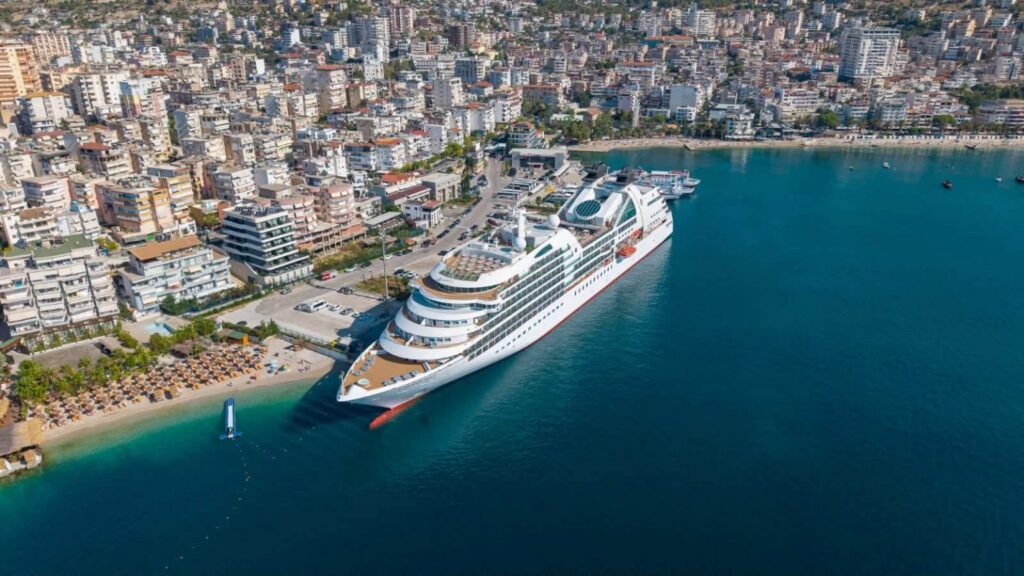 Kroçiera  Seabourn Quest  mbërrin në Portin e Sarandës me 467 turistë