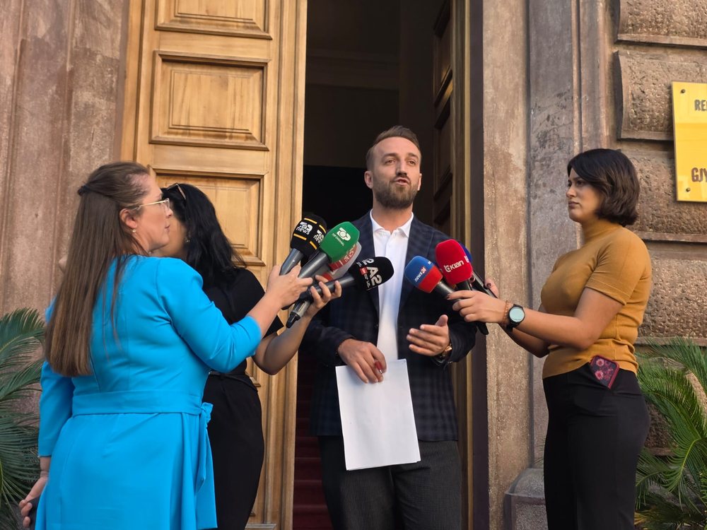 Asociacioni i Gazetarëve në Kushtetuese  kërkon shfuqizimin e rregullores së GJKKO së