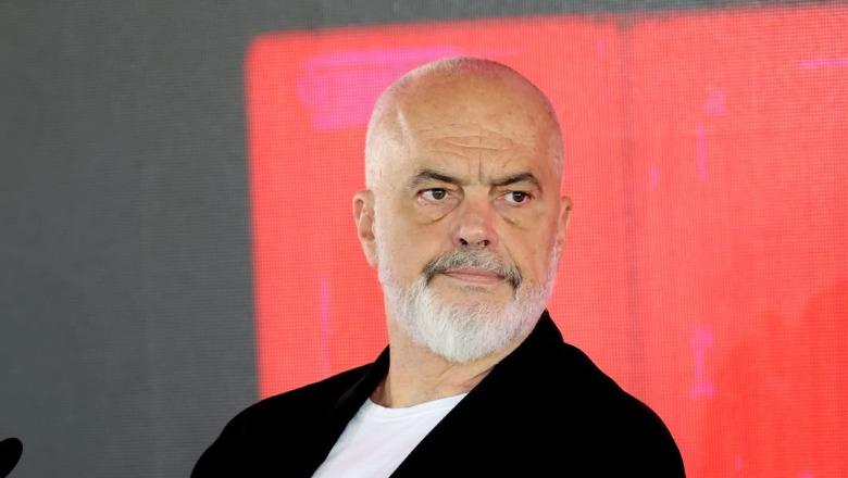 Ngërçi me pagat  Rama publikon shifrat   Vetë zot  vetë shkop   Gjyqtarët paguhen 500 euro më shumë se në Greqi  duan edhe 2000 të tjera