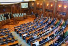 Kriza në Kosovë, sot vazhdon seanca konstituive! Vetëvendosje pritet të votojë Vlora Çitakun dhe Kujtim Shalën për nënkryetarë të Kuvendit