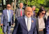 Dënimi i 4 ish-krerëve të UÇK-së në Hagë, deputetët e PD-së shkojnë në Kuvend me simbolet e UÇK-së