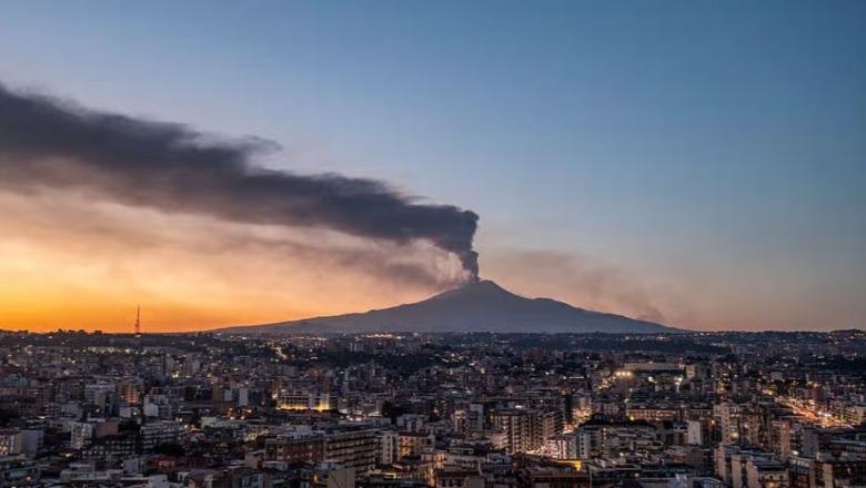 Itali  Hiri i vullkanit Etna paralizon aeroportin e Katanias për të dytën ditë radhazi  pezullohen të gjitha fluturimet deri në mesnatë