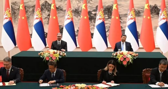 SHBA ja paralajmëron Serbinë për afrimin me Kinën në fushën e IA së