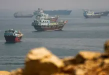 Irani hap rrugën për sekuestrimin e anijeve në Ngushticën e Hormuzit