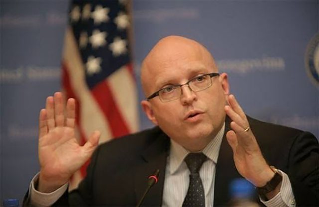 Ish diplomati amerikan pas dënimit të krerëve të UÇK së  U befasova që u dha një dënim kaq i rëndë