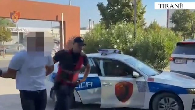  U fsheh në tualet për t i shpëtuar policisë   Zbardhen detajet e arrestimit të Jozefin Markut  dy bashkëpunëtorë në kërkim