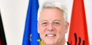 “Ndryshimi i ligjeve nuk mjafton”/ Ambasadori gjerman në Shqipëri për DW: Reforma në drejtësi dhe goditja e korrupsionit, faktorë kyç për në BE