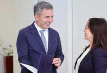 Shqipëria arrin objektivat europiane për kontrollin e hepatitit B, OBSH i dorëzon certifikatën Spahiut gjatë takimit me drejtuesin e ri