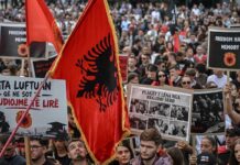 Këmbanat e alarmit në Ballkan