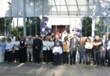“Kosova mbahet peng nga Kurti”, PDK dhe AAK në protestë para qeverisë