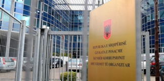 Rregullorja e re kufizon mediat/ GjKKO nuk tërhiqet, mbyll grupin në Whatsapp të gazetarëve që nuk u akredituan
