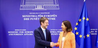 Hoxha pret ambasadoren e re të BE-së: Zgjerimi, një sukses i përbashkët