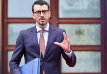 Vendimet e qeverisë/ Karakaçi: Rezerva e sigurisë së hidrokarbureve do të menaxhohet nga shteti, nis puna për mbikalimet në Kashar dhe Yrshek