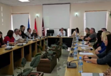 Këshilli Bashkiak i Cërrikut voton kundër bashkimit me Elbasanin
