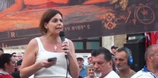 Eurodeputetja Salis, nga protesta në Tiranë te sekuestroja e llogarisë: 300 mijë euro dëmshpërblim dhe 7 mijë euro borxh