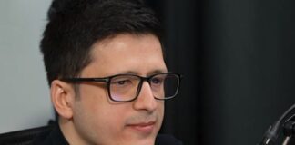 Biznesi i konspiracioneve mbi hirin e pyjeve që digjen