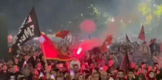 Dënimi i ish-liderëve të UÇK-së në Hagë, qytetarët ngrihen në protestë, mbushin rrugët e Prishtinës