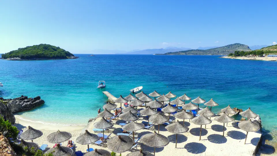 revista-britanike-shqiperia-destinacioni-qe-po-terheq-gjithnje-e-me-shume-te-famshem