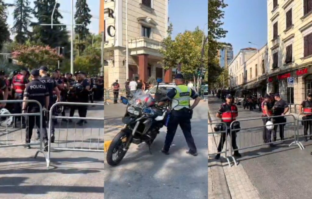 Protesta para Parlamentit  policia merr masa dhe rrethon zonën