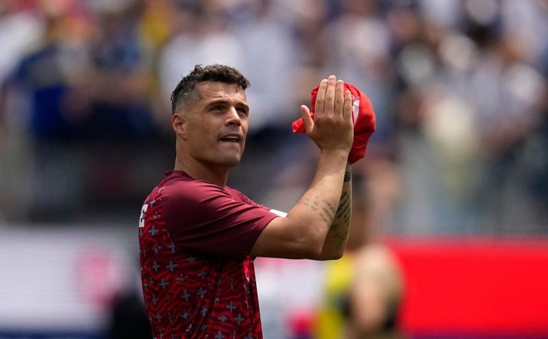 Rrezikon deri në 5 vite burg   Granit Xhaka e pranon se mori certifikatë të rreme vaksinimi  Zvicra e lë jashtë