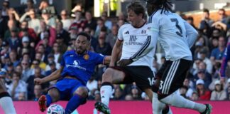 Manchester United shpëton në fund ndaj Fulhamit, tifozët kthehen kundër Carrick
