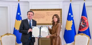 Albulena Haxhiu e dekreton Albin Kurtin për kryeminister