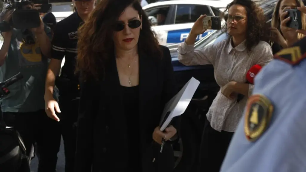Ish drejtuesja e SHISH  Vlora Hyseni u la në masën  arrest shtëpie   Gjykata e Posaçme del me njoftim zyrtar