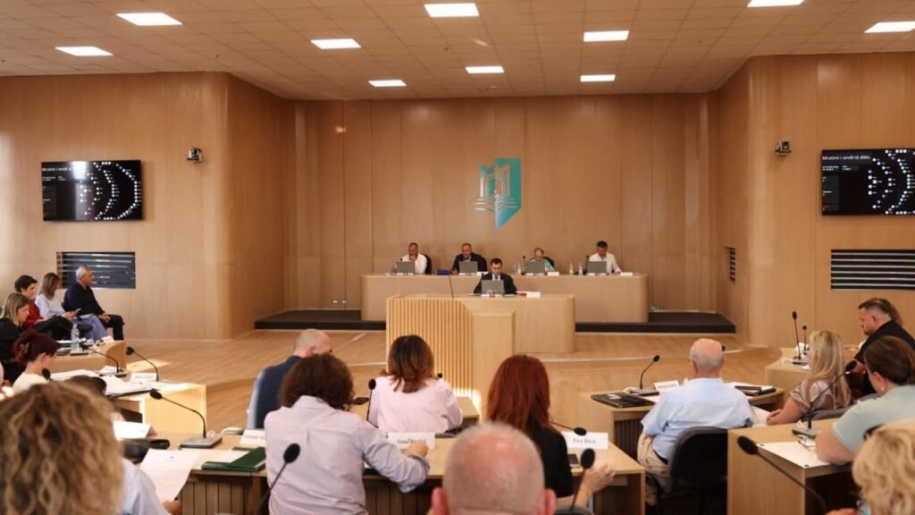 Reforma territoriale  Këshilli Bashkiak Elbasan shprehet pro për bashkimin me Cerrikun dhe Belshin