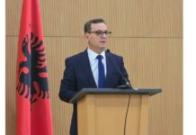 Sadushi: Bllokimi i pagave, jo më çështje financiare, por çështje kushtetuese