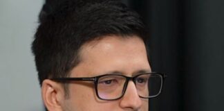 PD në mbrojtje të pagave të “persekutorëve” të saj