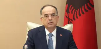 Presidenti Begaj dekreton shkarkimin e drejtueses së SHISH Vlora Hyseni