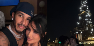 Kim Kardashian dhe Lewis Hamilton shkëmbejnë puthje pasionante nën ‘Kullën Eiffel’!