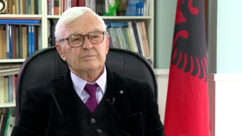  Thaçi  Krasniqi  Veseli dhe Selimi në kapitujt më të ndritur të historisë sonë kombëtare   ish presidenti Meidani  Në ç emër flet kjo gjykatë kur populli i Kosovës proteston 