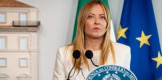 Meloni paralajmëron masa të reja në shkollat në Itali: Kufizim për nxënësit e huaj dhe ndalim të burkave e hixhabeve