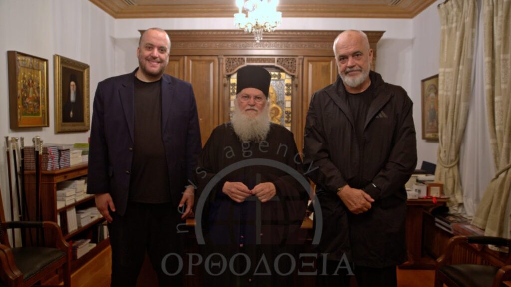 Kryeministri Rama viziton Malin Athos në Greqi  qëndron gjatë natës në Manastirin e Vatopedisë