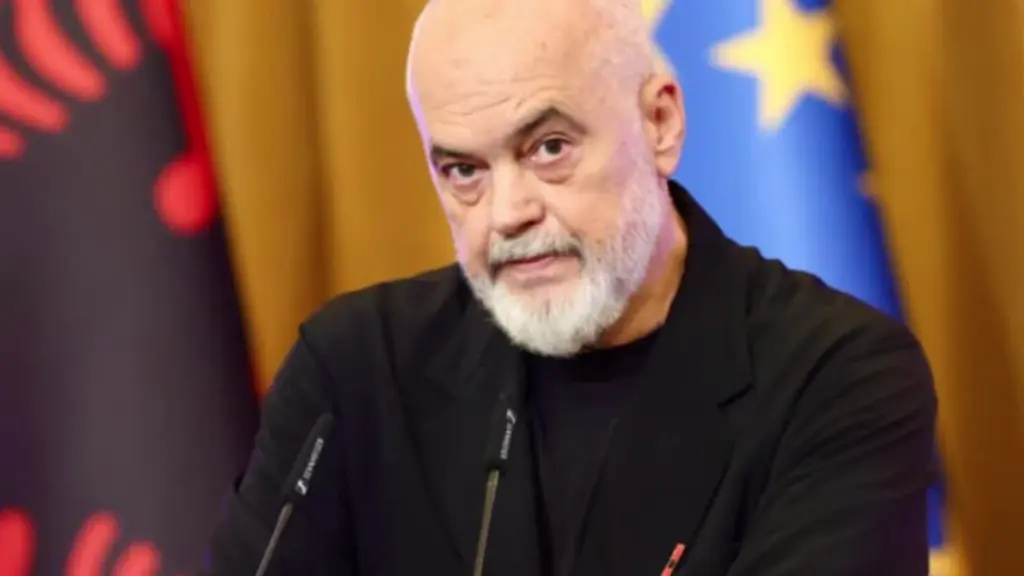 Administrativja zhbllokoi pagat e magjistratëve  ironizon Rama  Sikur të kishte të njëjtin standard për hallet e qytetarëve  shqiptarët do u falnin gjysëm rroge gjykatësve