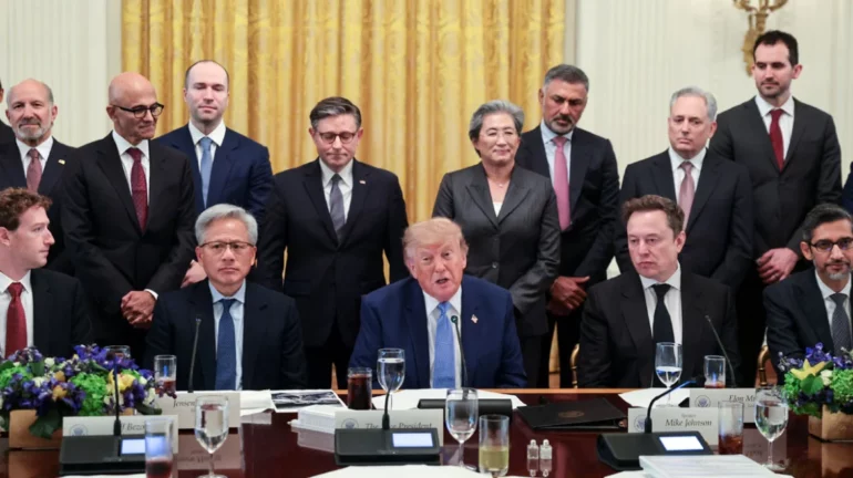 musk-zuckerberg-bezos-huang-nje-tavoline-me-vlere-triliona-dollare-dreka-e-trump-me-shefat-e-teknologjise-dhe-inteligjenc