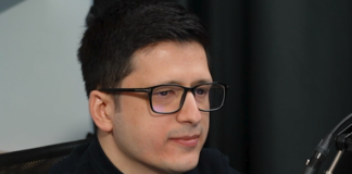 Një protestë që i denigron të gjithë, por nuk duron dot kur qeshin me të