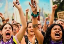 Qiratë mbi 1,300 euro/muaj, 500 mijë spanjollë protestojnë me çelësa në duar ! Përleshje dhe arrestime në Valencia, paralajmërohet grevë e përgjithshme