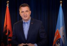 Veliaj mesazh me inteligjencë artificiale: Drekë falas për çdo nxënës, asnjë pengmarrje nuk na ndal
