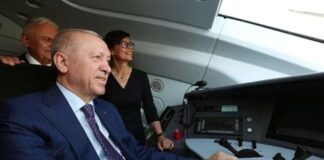 Erdogan merr ‘timonin’ e trenit, komisionerja Kos nuk kursen batutat: S’kam frikë