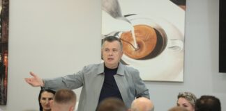 Balla nga Golemi: Pas vitesh pritjeje, Reforma Territoriale i dha statusin e qytetit, por kryetari në ikje i Kavajës doli kundër