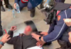 PAMJE TË RËNDA/ Protestuesit dhunojnë një qytetar, i vijnë në ndihmë drejtuesja e Policisë Bashkiake dhe efektivët