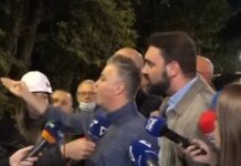 Ato foto futi në…” – Enno Bozdo ofendon gazetarin që i tregoi pamjet e personave të maskuar në selinë e PD