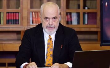 Video/ Kryeministri Rama fton sërish protestuesit në dialog
