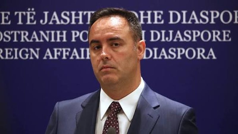 Konjufca reagon pas deklaratës së Daçiçit dhe shfaqjes publike të Radoiçiçit