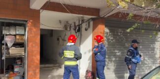 Rrjedhja e gazit nga bombola alarmon banorët e një pallati në Fier, zjarrfikësit shmangin shpërthimin