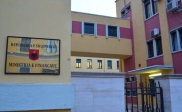 Urdhëri i Ramës – Japin dorëheqjen tre drejtorë në varësi të Ministrisë së Financave dhe Ekonomisë