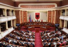 Kuvendi mblidhet për herë të parë pas protestave të dhunshme, në rend interpelanca me ministrin e Brendshëm. Zbardhet rendi i ditës