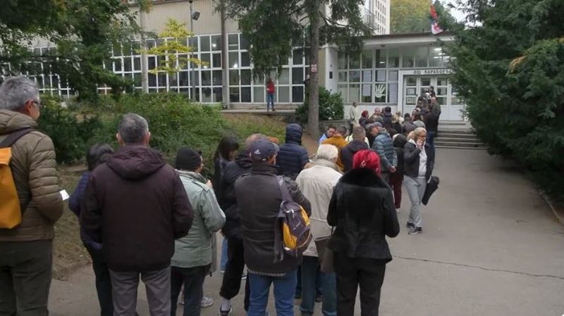 Zgjedhjet në Serbi  pjesëmarrja arrin në 34 55  deri në mesditë